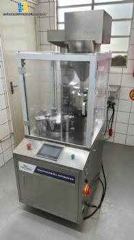 Encapsuladora autom�tica CETRO, 12.000 c�psulas por hora.